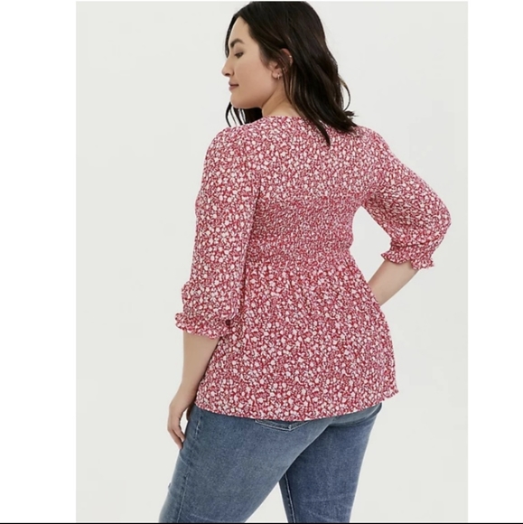 Torrid Top 1 Dark Pink White Floral Print Smocked - Picture 2 of 14